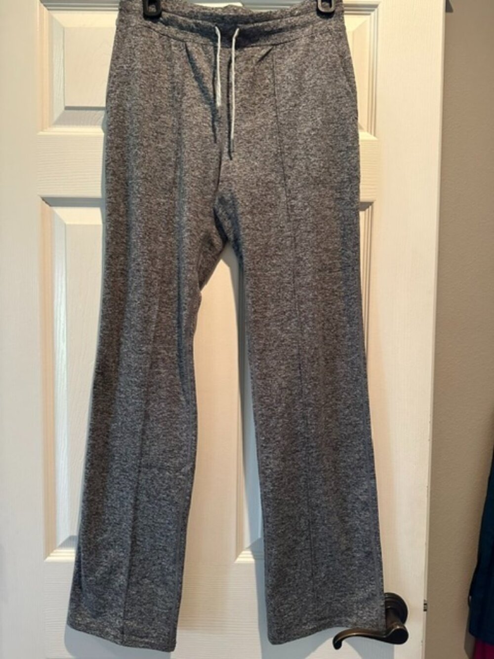 Vuori Heathered Gray Straight Leg Pants Small NWOT 31" Inseam